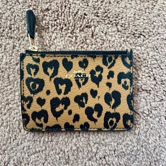 Coach Mini ID Skinny with Wild Heart Print and Gold Accents - Picture 3 of 6
